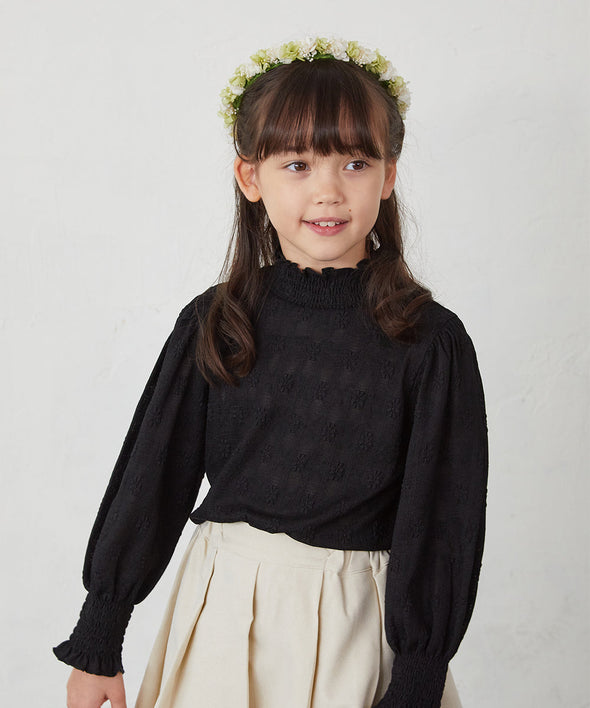 フラワーレースシャーリングカラープルオーバー