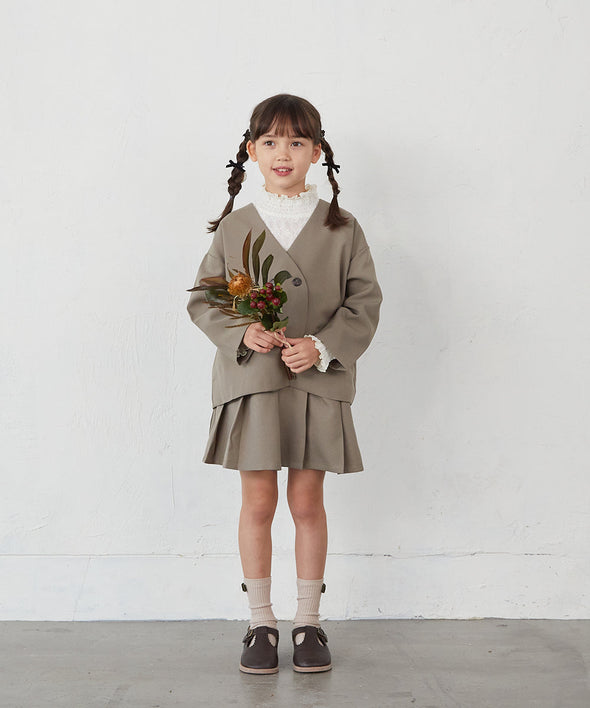 フラワーレースシャーリングカラープルオーバー