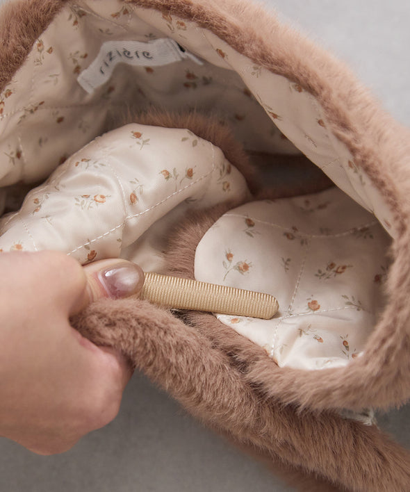 ティペット付きフェイクファーコート