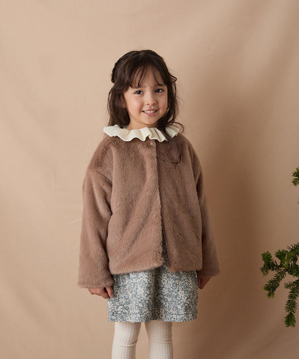 ティペット付きフェイクファーコート